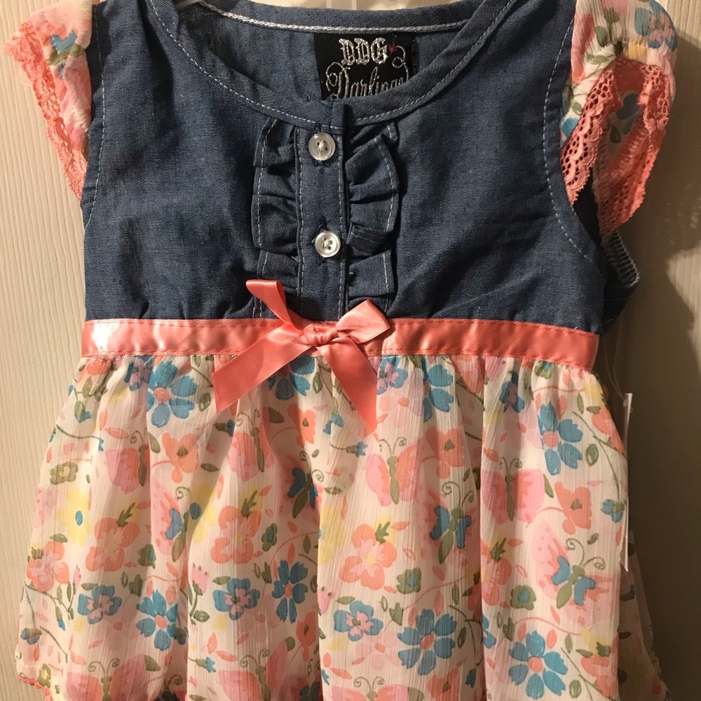 Adorable girls 2 piece outfit